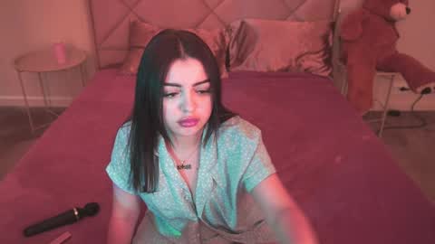 Kira online show from 06.06.26