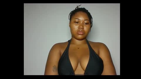 Snapshot of sinfultemptx chatting on 02.22.26 Zanele online show from 02.22.26