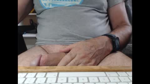 SingleMaleCA online show from 09.14.25