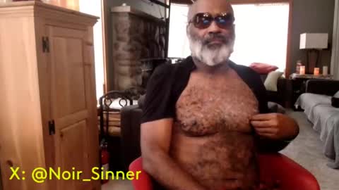 Snapshot of sinnernoir chatting on 09.21.25 My Name Is..............................John online show from 09.21.25