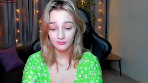 Snapshot of sinty_noria chatting on 01.31.25 Sinty Noria online show from 01.31.25