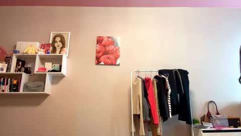 Emma online show from 11.19.25