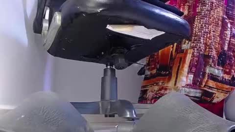 Snapshot of sir_kev66 chatting on 01.22.25 only foot worshipers here online show from 01.22.25