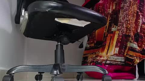 Snapshot of sir_kev66 chatting on 02.28.25 only foot worshipers here online show from 02.28.25