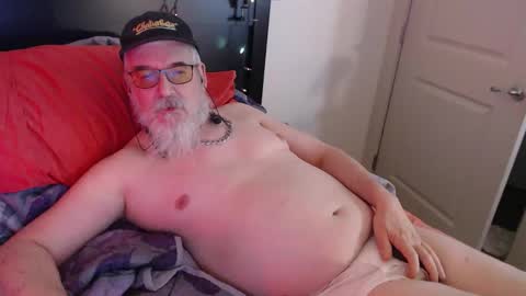 Snapshot of sirbeercan chatting on 02.06.26 sir beer can the friendly hermit online show from 02.06.26