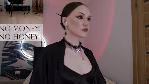 Snapshot of sirenaswhisper chatting on 05.03.26 Goddess Sirena online show from 05.03.26