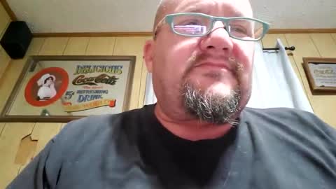 Snapshot of sirhams chatting on 02.28.25 sirhams online show from 02.28.25