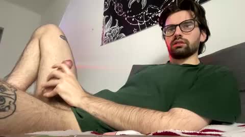 Snapshot of sirius1_ chatting on 10.10.25 Niki online show from 10.10.25