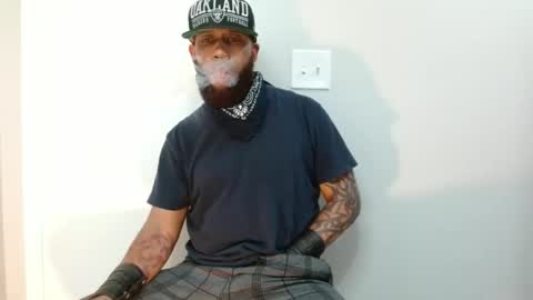 Snapshot of sirtylattimore chatting on 10.27.25 SirTyLattimore online show from 10.27.25