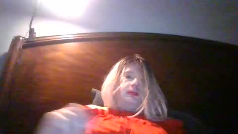 wants to suck cock online show from 04.27.26