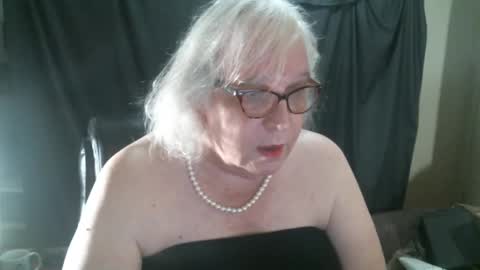 Sissy Diane online show from 12.16.24