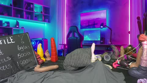 Elise online show from 01.21.25