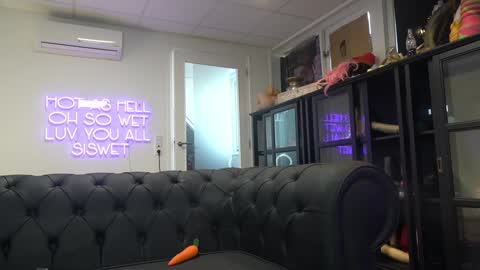 Elise online show from 02.02.25