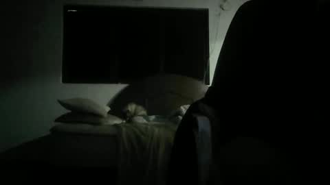 Snapshot of skanky_little_dolls chatting on 11.19.25 skanky_little_dolls online show from 11.19.25