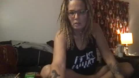 Snapshot of skarfos_babes chatting on 12.08.24 skarfos_babes online show from 12.08.24