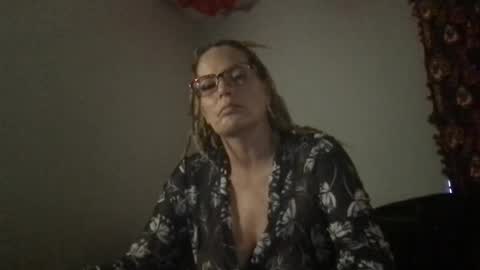 Snapshot of skarfos_babes chatting on 12.12.24 skarfos_babes online show from 12.12.24