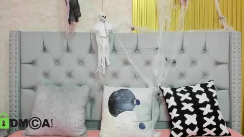 Snapshot of skarlet04 chatting on 10.14.25 Skarlet online show from 10.14.25