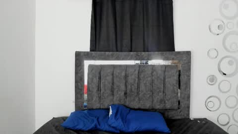 Skarleth and Lina online show from 10.14.25