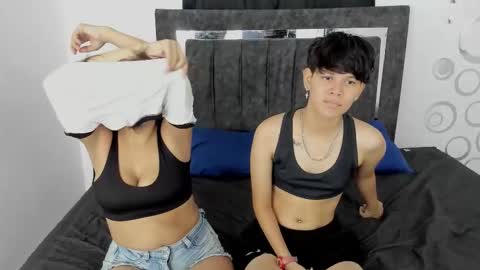 Skarleth and Lina online show from 10.22.25