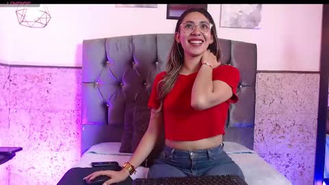 Snapshot of skarleth_xxxx chatting on 12.17.24 Elizabeth online show from 12.17.24