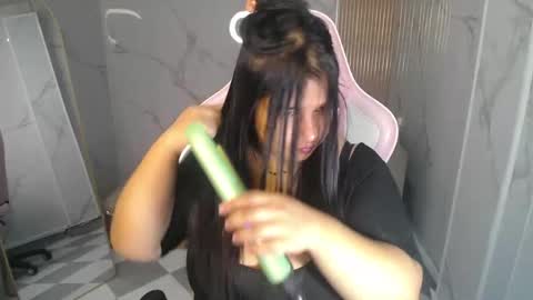 Skarlet online show from 12.18.25