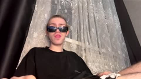 Snapshot of skibatryanka chatting on 02.11.26 SKIBA online show from 02.11.26