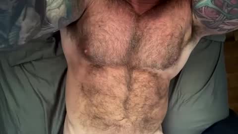 Snapshot of skimaskedbeef chatting on 09.08.25 BEEF online show from 09.08.25