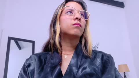 Snapshot of skinny_hottie18 chatting on 02.05.25 skinny_hottie18 online show from 02.05.25