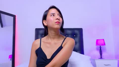 Snapshot of skinny_hottie18 chatting on 10.06.25 skinny_hottie18 online show from 10.06.25