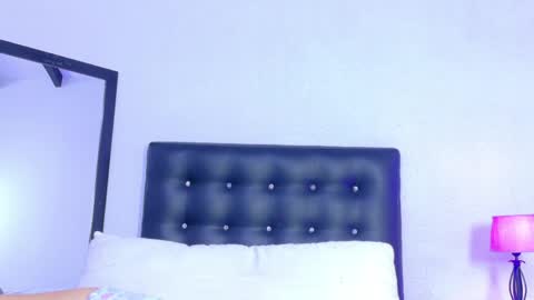skinny_hottie18 online show from 05.29.26