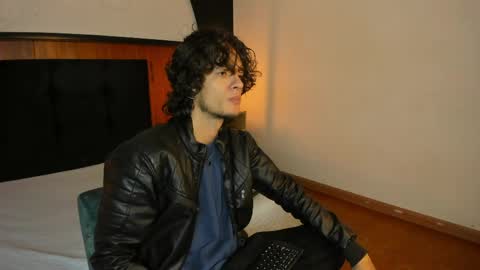 Snapshot of skinny_mac_ chatting on 04.02.26 Mac online show from 04.02.26