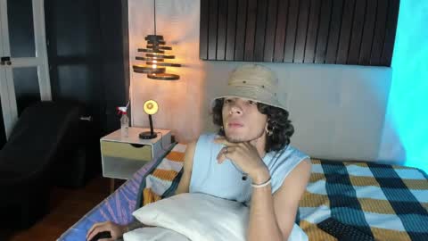 Snapshot of skinny_mac_ chatting on 04.09.26 Mac online show from 04.09.26