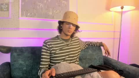 Snapshot of skinny_mac_ chatting on 04.26.26 Mac online show from 04.26.26