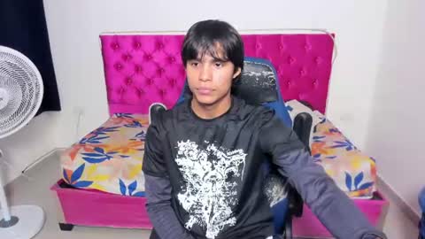 Snapshot of skinny_sam23 chatting on 07.04.26 sam online show from 07.04.26