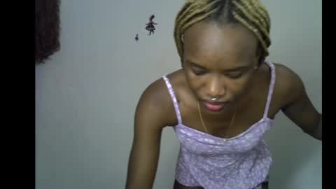 Linda independent model online show from 04.18.26