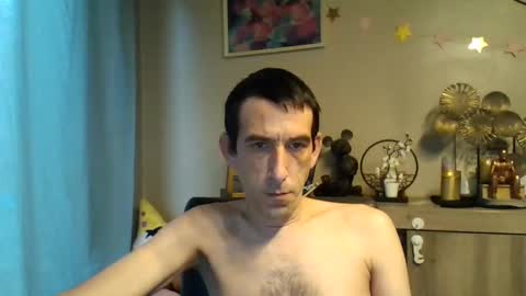 SkinnyBigCock2 online show from 10.21.25