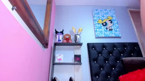 Snapshot of skinnycollins chatting on 02.19.25 Skinny online show from 02.19.25