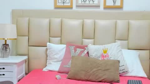 Snapshot of skinnygirl_28 chatting on 11.24.25 SkinnyGirl online show from 11.24.25