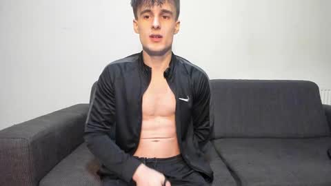 skinnyguywithbigd online show from 12.19.24