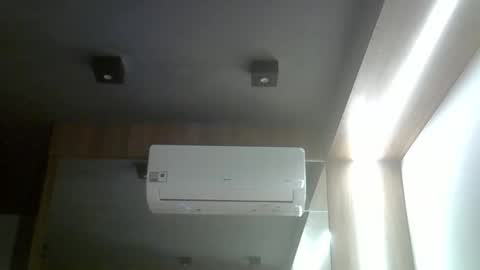 skinnykittencam online show from 04.10.26