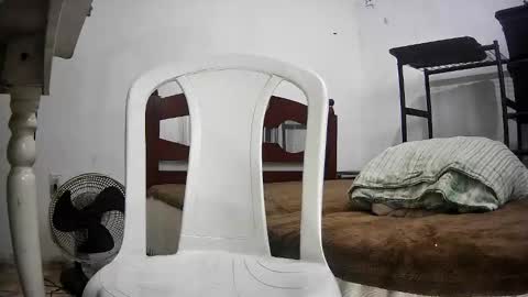 Snapshot of skinnylatinman chatting on 10.31.25 Skinny Latin Man online show from 10.31.25