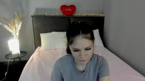 Snapshot of skinyjoy chatting on 02.13.26 Joys online show from 02.13.26