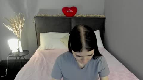 Snapshot of skinyjoy chatting on 02.27.26 Joys online show from 02.27.26