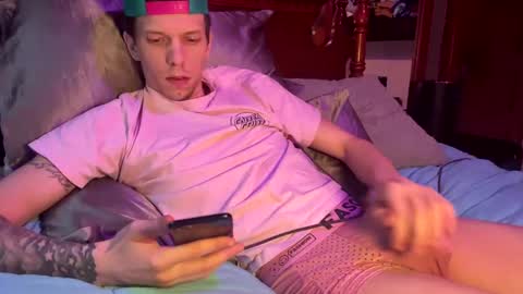 Snapshot of skittles933 chatting on 02.27.25 Skittles online show from 02.27.25