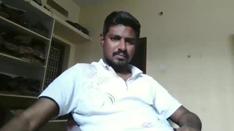 Snapshot of sklavepappu143 chatting on 02.03.26 Indianslut1431 online show from 02.03.26