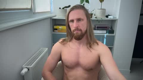 sky_guy25 online show from 09.25.25