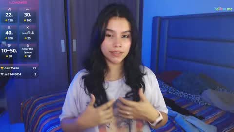 Snapshot of sky_lover_ chatting on 12.28.24 Sky online show from 12.28.24