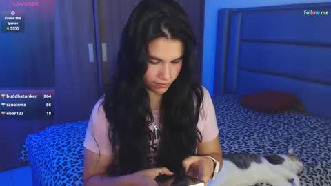 Snapshot of sky_lover_ chatting on 01.23.25 Sky online show from 01.23.25