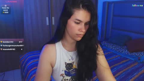 Snapshot of sky_lover_ chatting on 02.24.25 Sky online show from 02.24.25