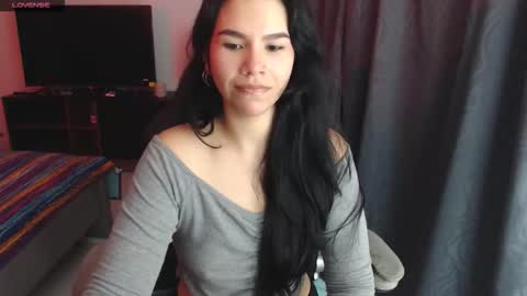 Snapshot of sky_lover_ chatting on 10.17.25 Sky online show from 10.17.25